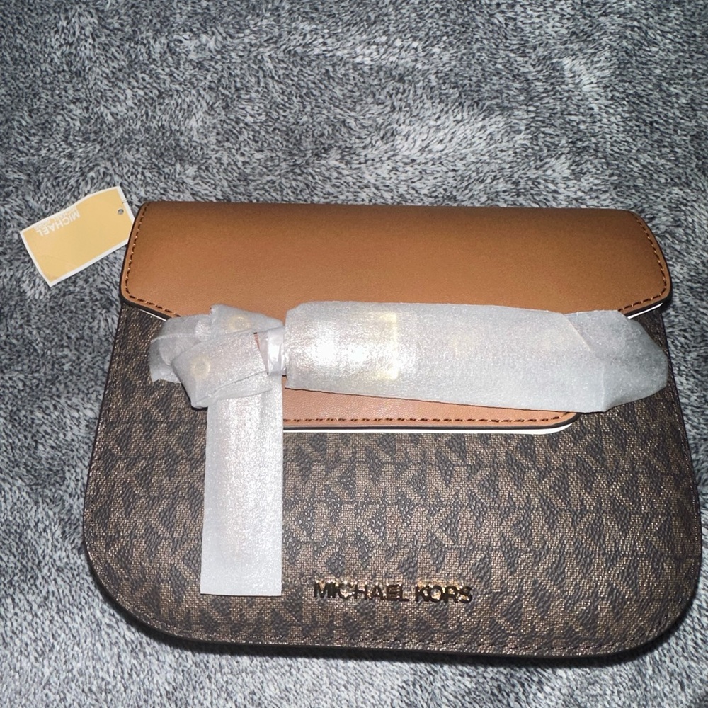 Michael Kors Crossbody Bag